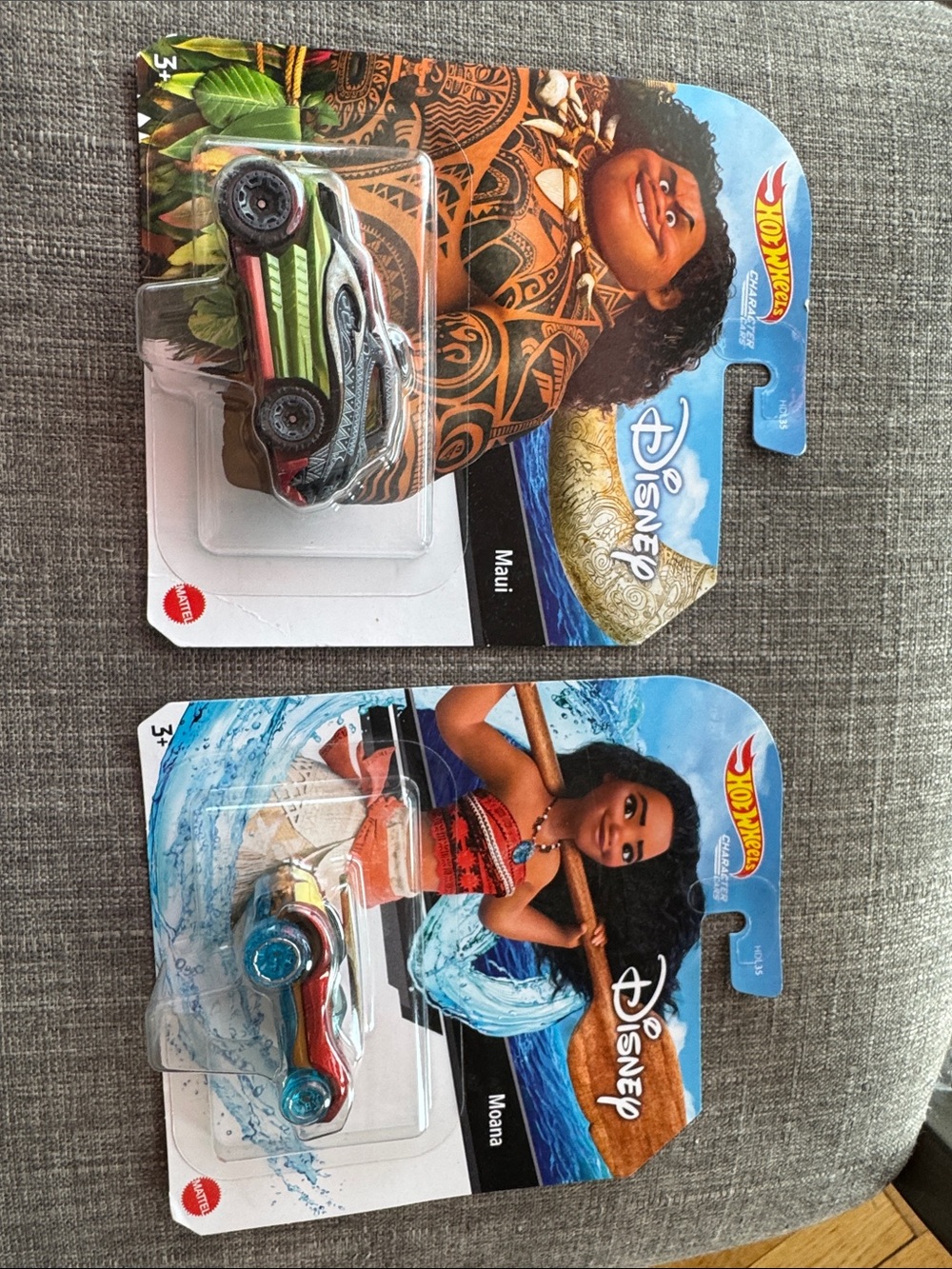 Disney Hot Wheels Moana and Maui cars